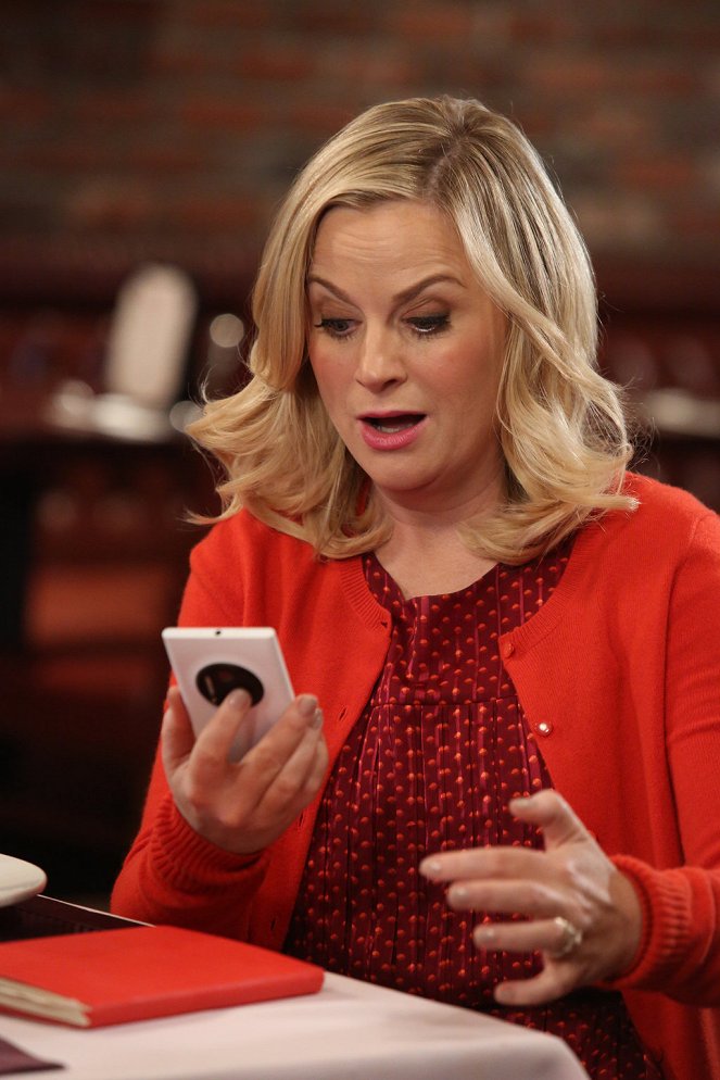 Parks and Recreation - Season 6 - Galentine's Day - Photos - Amy Poehler
