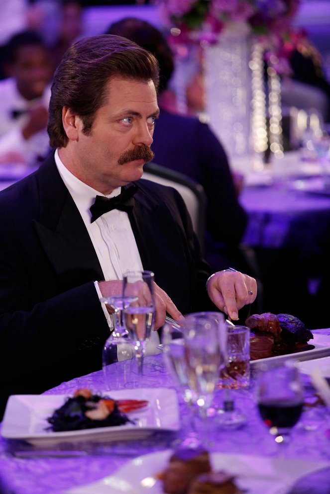 Parks and Recreation - Donna and Joe - Photos - Nick Offerman