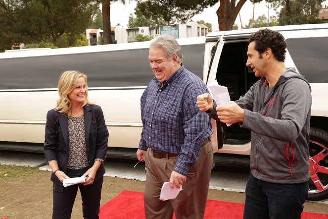 Parks and Recreation - Two Funerals - Photos - Amy Poehler, Jim O’Heir