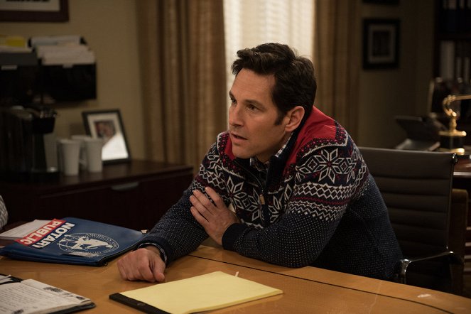 Parks and Recreation - Season 7 - Two Funerals - Photos - Paul Rudd