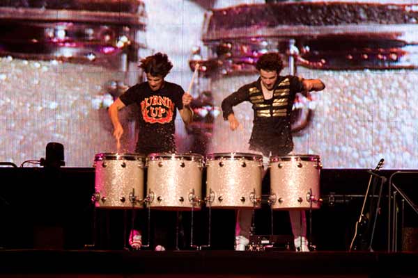 Jonas Brothers - Das ultimative 3D Konzerterlebnis - Filmfotos - Joe Jonas, Kevin Jonas