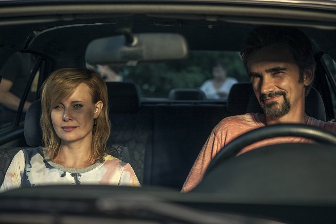Ztraceni v Mnichově - De la película - Jitka Schneiderová, Martin Myšička