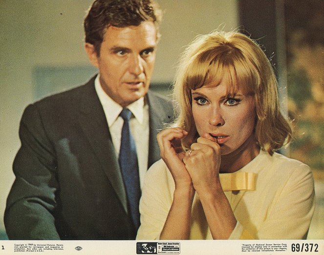 Story of a Woman - Lobby Cards - Robert Stack, Bibi Andersson