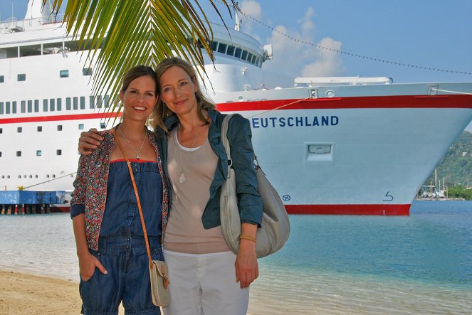 Das Traumschiff - Az álomhajó - Panama - Promóció fotók - Birthe Wolter, Katja Weitzenböck