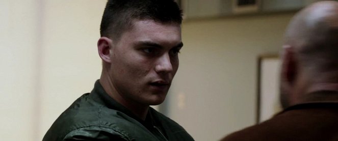 Seven Minutes - De la película - Zane Holtz