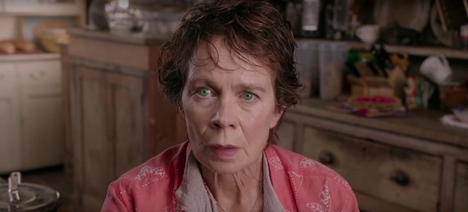 Molly Moon and the Incredible Book of Hypnotism - Van film - Celia Imrie