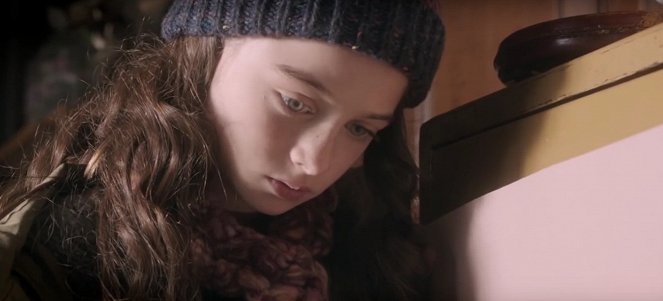 Molly Moon and the Incredible Book of Hypnotism - Van film - Raffey Cassidy