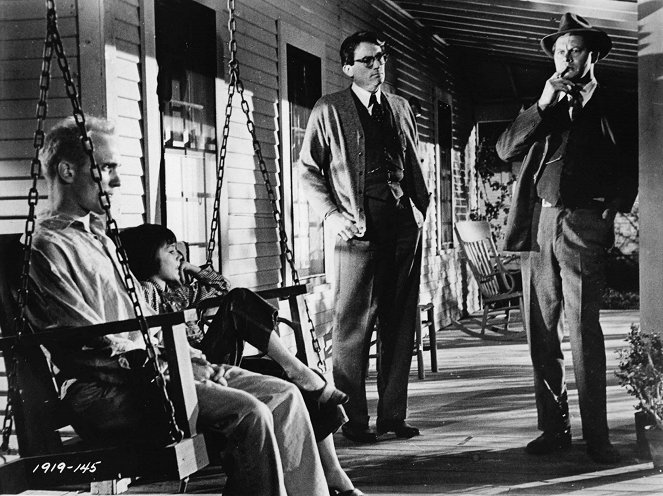 Ako zabiť vtáčika - Z filmu - Robert Duvall, Mary Badham, Gregory Peck, Frank Overton