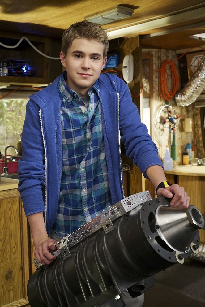 Best Friends Whenever - Promokuvat - Gus Kamp