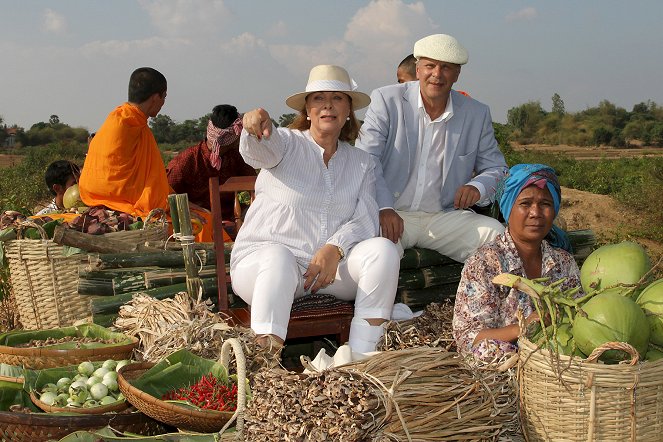 Das Traumschiff - Kambodzsa - Filmfotók - Heide Keller, Peter Sattmann