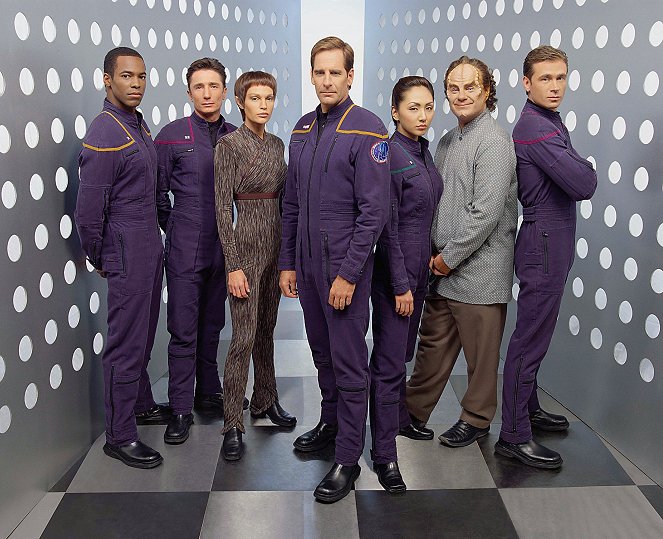 Star Trek: Enterprise - Season 1 - Werbefoto - Anthony Montgomery, Dominic Keating, Jolene Blalock, Scott Bakula, Linda Park, John Billingsley, Connor Trinneer