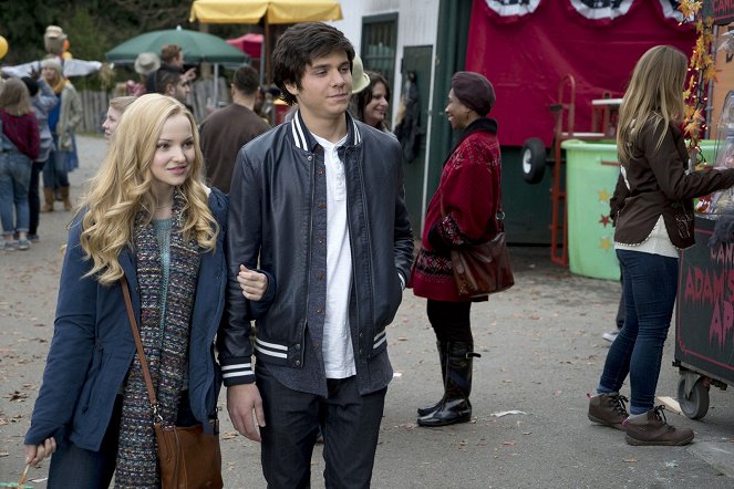 R.L. Stine's Monsterville: The Cabinet of Souls - Photos - Dove Cameron, Braeden Lemasters
