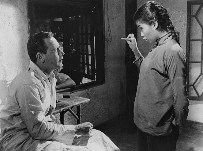 Missie in rood China - Van film - William Holden, France Nuyen