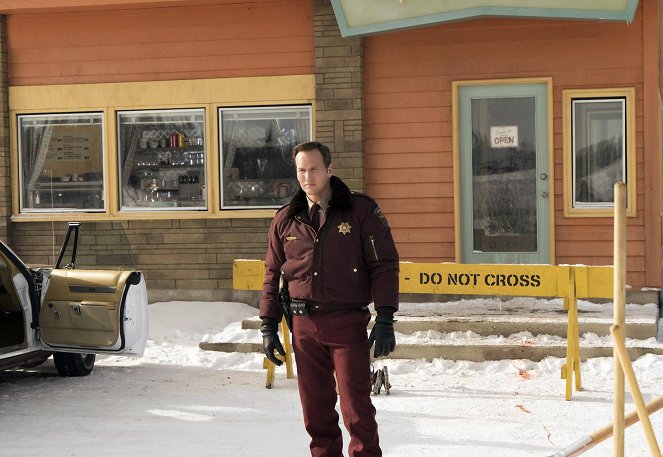 Fargo - Season 2 - Before the Law - Photos - Patrick Wilson