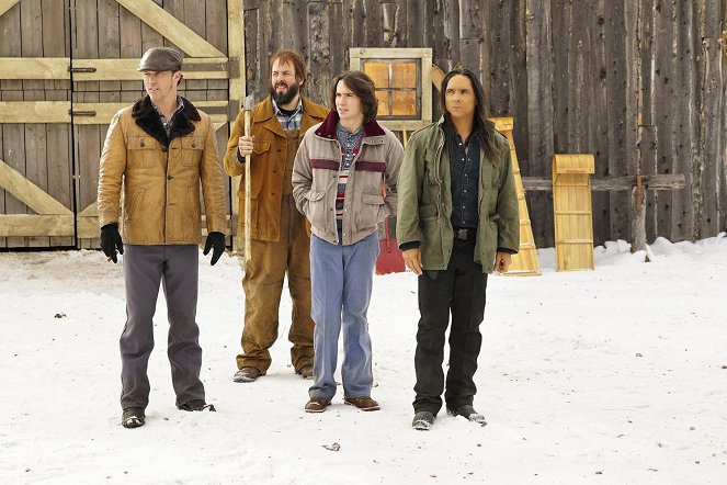 Fargo - Before the Law - De filmagens - Jeffrey Donovan, Angus Sampson, Allan Dobrescu, Zahn McClarnon
