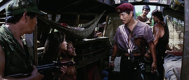 Rambo II - Z filmu - Julia Nickson, Sylvester Stallone