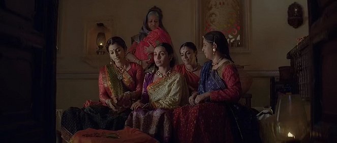 Paheli - Do filme - Juhi Chawla, Rani Mukherjee