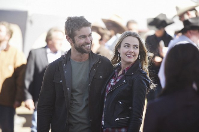 Blood & Oil - Photos - Chace Crawford, Rebecca Rittenhouse