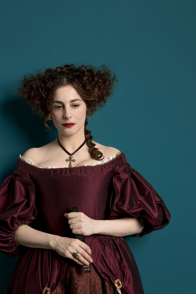 Versailles - Promo - Amira Casar