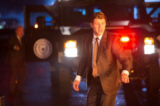 Gotham - Season 2 - Tűz van - Filmfotók - Ben McKenzie