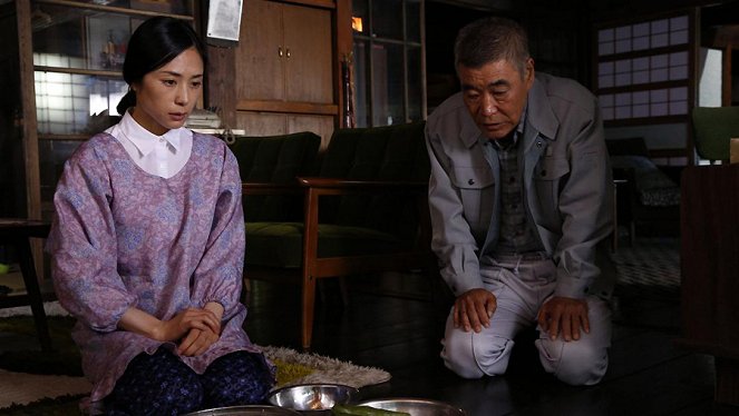 Kišibe no tabi - Kuvat elokuvasta - Eri Fukatsu, Akira Emoto