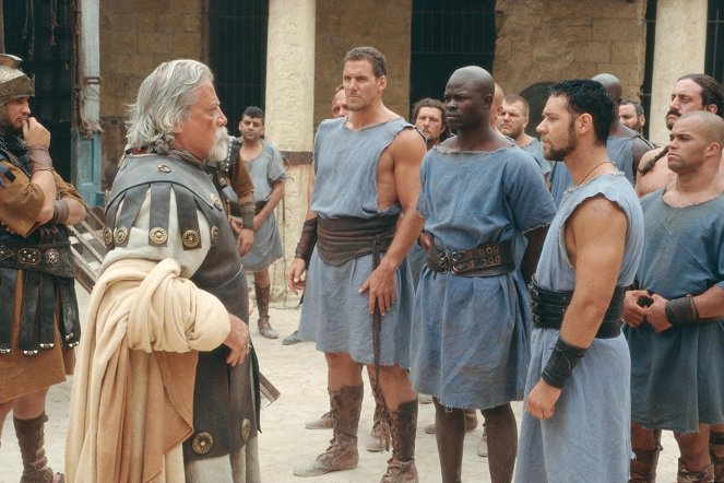 Gladiator - Filmfotos - Oliver Reed, Ralf Moeller, Djimon Hounsou, Russell Crowe