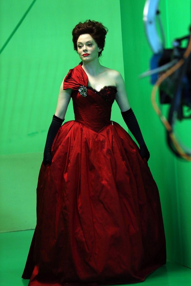 Once Upon a Time - Making of - Rose McGowan