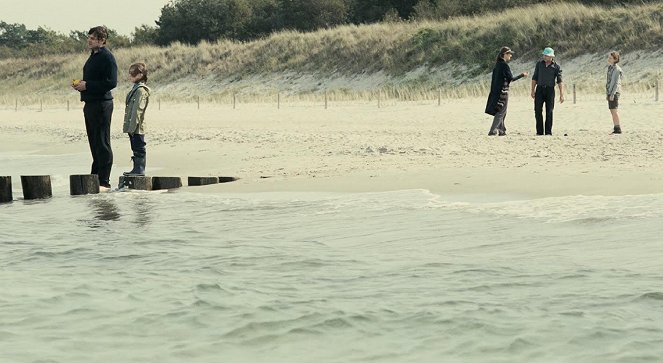 Meeres Stille - Filmfotos - Christoph Gawenda, Daan Lennard Liebrenz