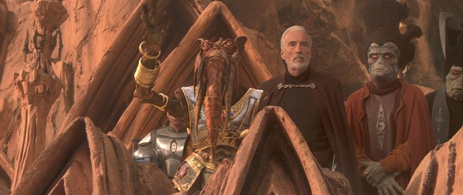 Star Wars: Episode II - Attack of the Clones - Photos - Christopher Lee, Silas Carson