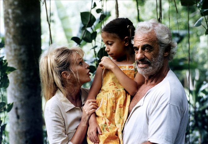 Amazon - az esőerdő lánya - Filmfotók - Arielle Dombasle, Jean-Paul Belmondo