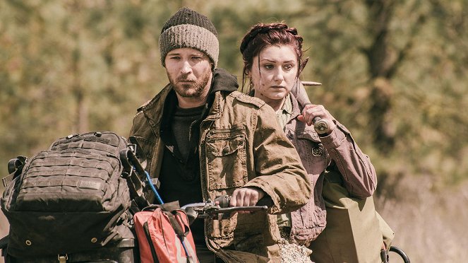 Z, mint zombi - Season 2 - The Murphy - Filmfotók - Michael Welch, Anastasia Baranova