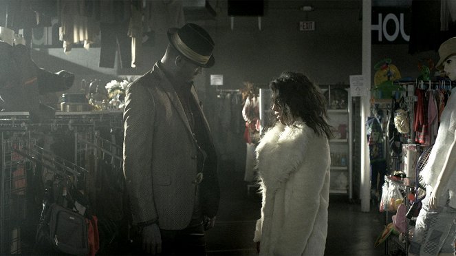 Z, mint zombi - Season 2 - The Murphy - Filmfotók - Keith Allan, Pisay Pao