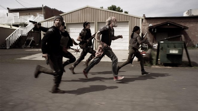 Z, mint zombi - Season 2 - White Light - Filmfotók - Michael Welch, Nat Zang, Russell Hodgkinson, Kellita Smith