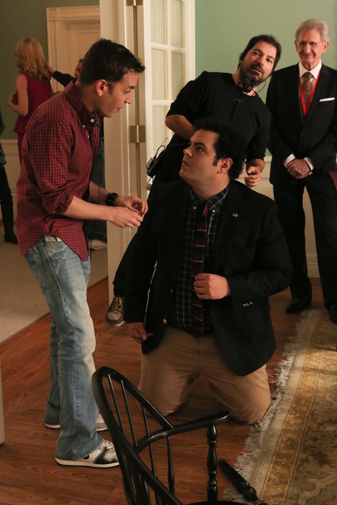 1600 Penn - Photos - Josh Gad