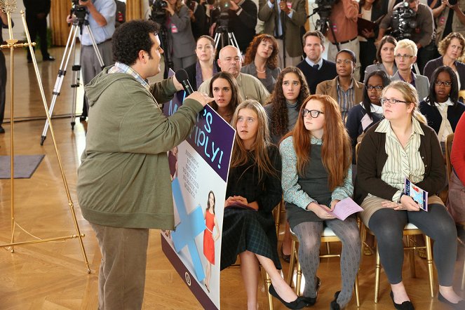 1600 Penn - Photos - Josh Gad