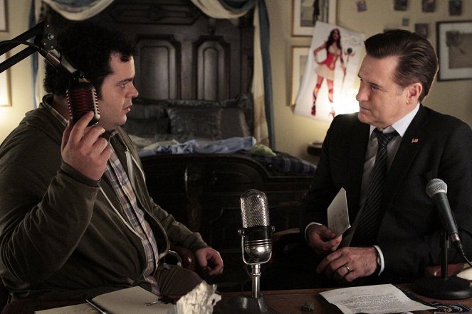 1600 Penn - Photos - Josh Gad, Bill Pullman