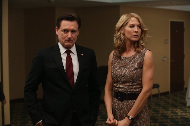 1600 Penn - Photos - Bill Pullman, Jenna Elfman