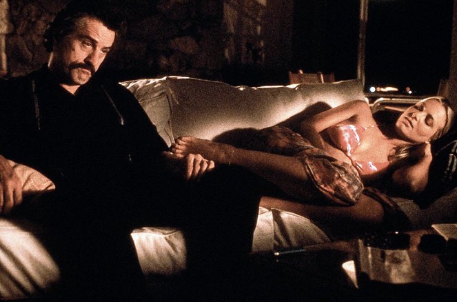 Jackie Brown - Filmfotók - Robert De Niro, Bridget Fonda