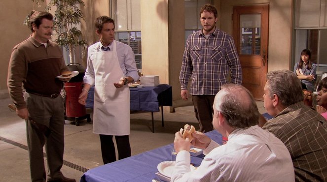 Parks and Recreation - Amours et hamburgers - Film - Nick Offerman, Rob Lowe, Chris Pratt