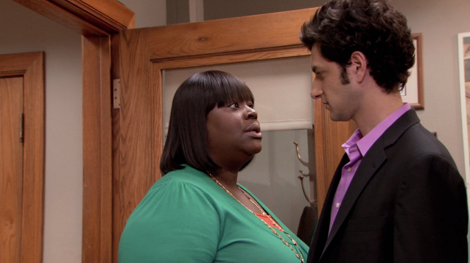Parks and Recreation - The Fight - Van film - Retta