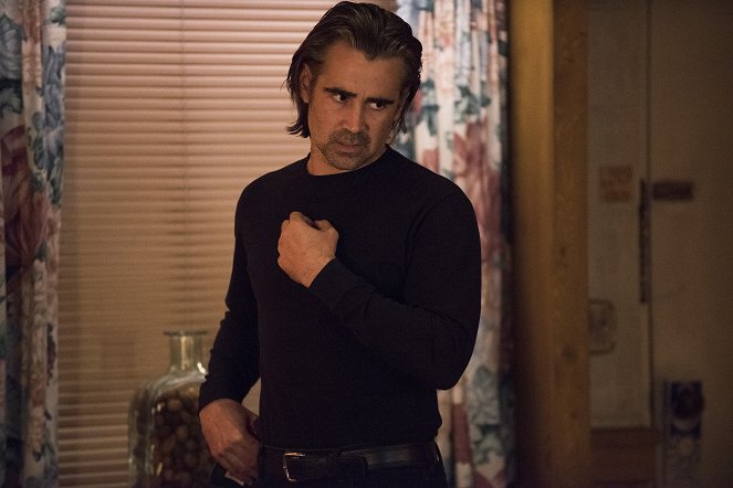 True Detective - Black Maps and Motel Rooms - Photos - Colin Farrell