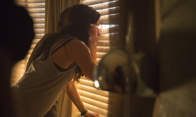 Fear the Walking Dead - Season 1 - Not Fade Away - Van film - Mercedes Mason