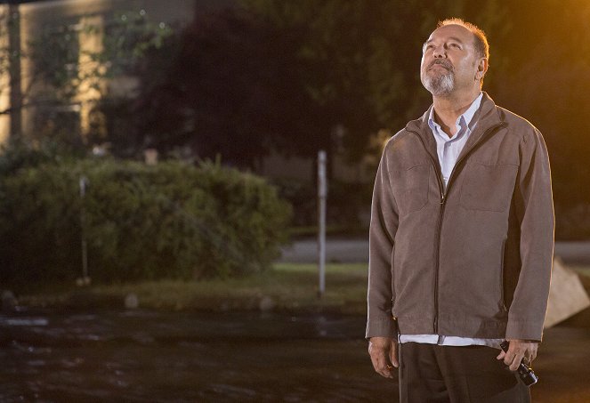 Živí mrtví: Počátek konce - Dobrý člověk - Z filmu - Rubén Blades
