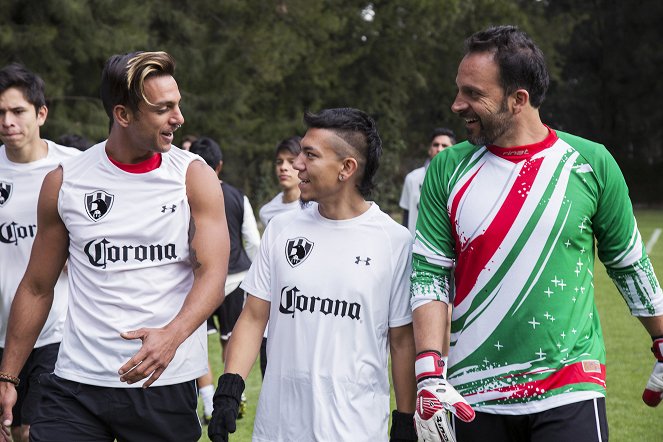 Club de Cuervos - Season 1 - Photos - Antonio de la Vega