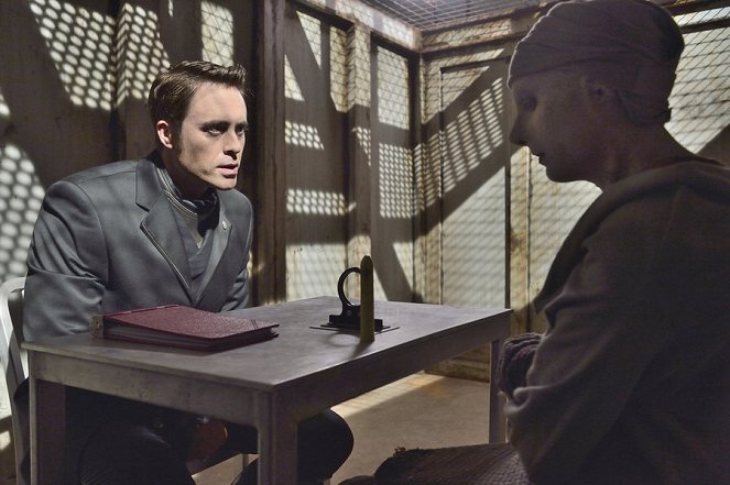 Defiance - Season 2 - The Cord and the Ax - Photos - James Murray