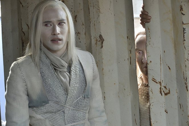 Defiance - The Cord and the Ax - Photos - Jesse Rath, Tony Curran