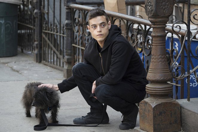 Mr. Robot - eps1.3_da3m0ns.mp4 - De la película - Rami Malek