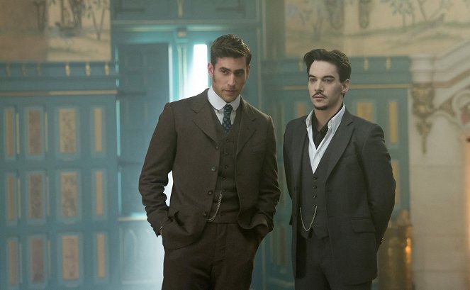 Dracula - From Darkness to Light - Film - Oliver Jackson-Cohen, Jonathan Rhys Meyers
