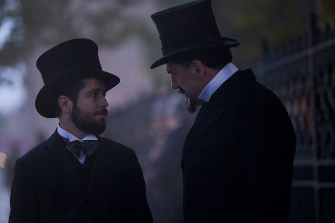 The Knick - Where's the Dignity - Photos - Michael Angarano, Reg Rogers