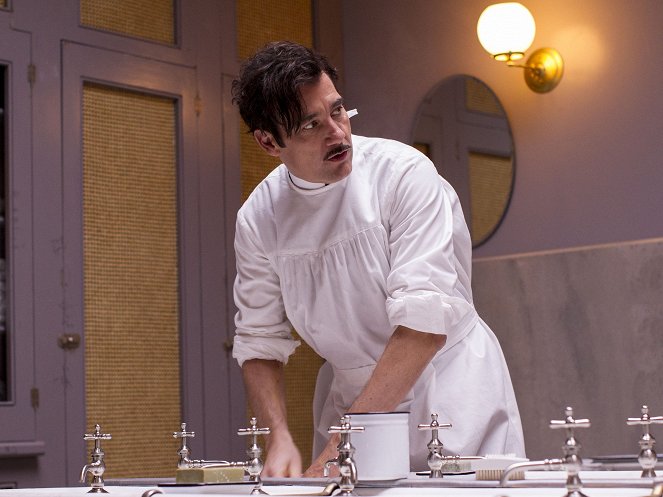 The Knick - Start Calling Me Dad - Photos - Clive Owen